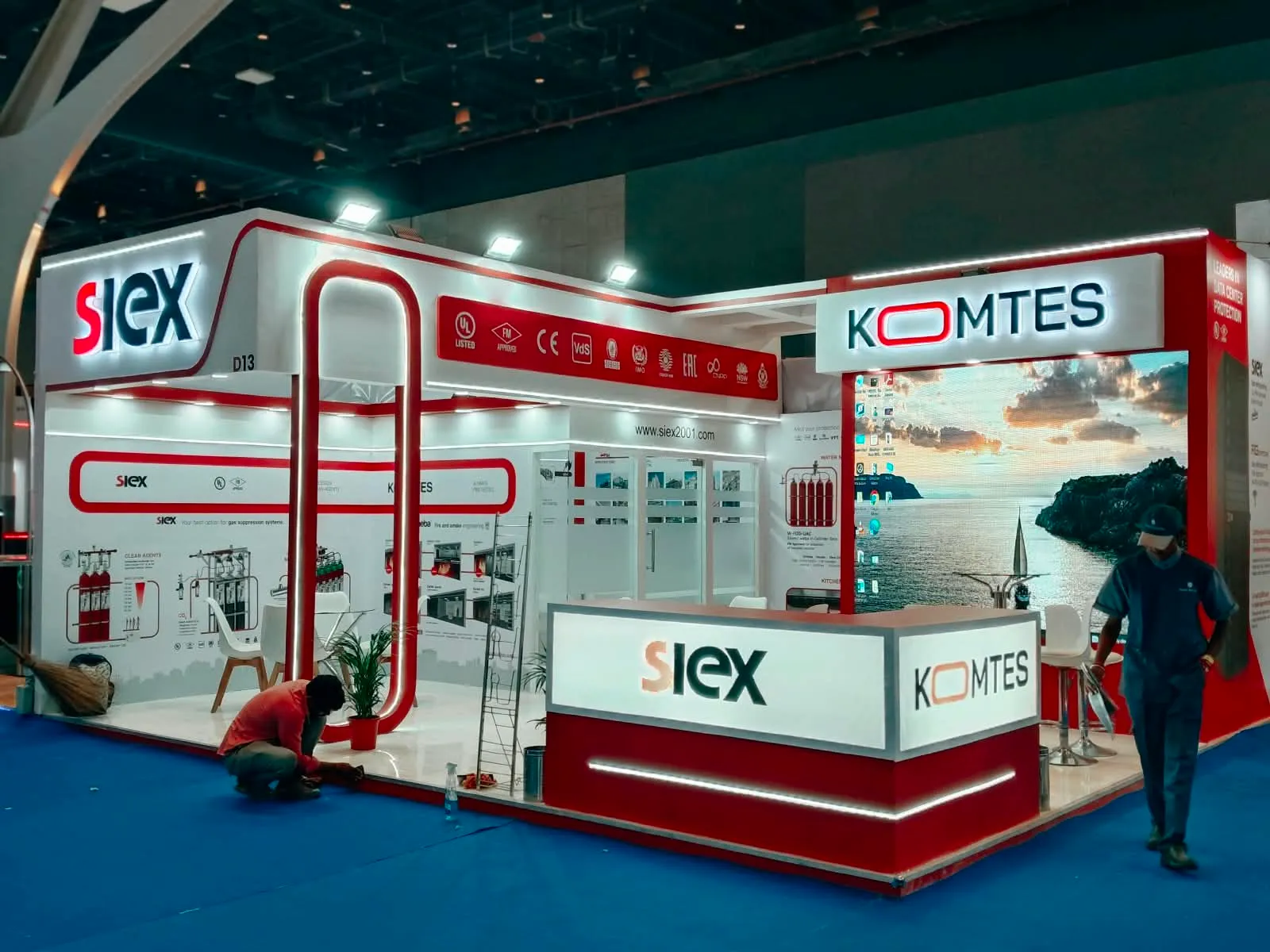 KOMTES (Spain) exhibition stall — view 5